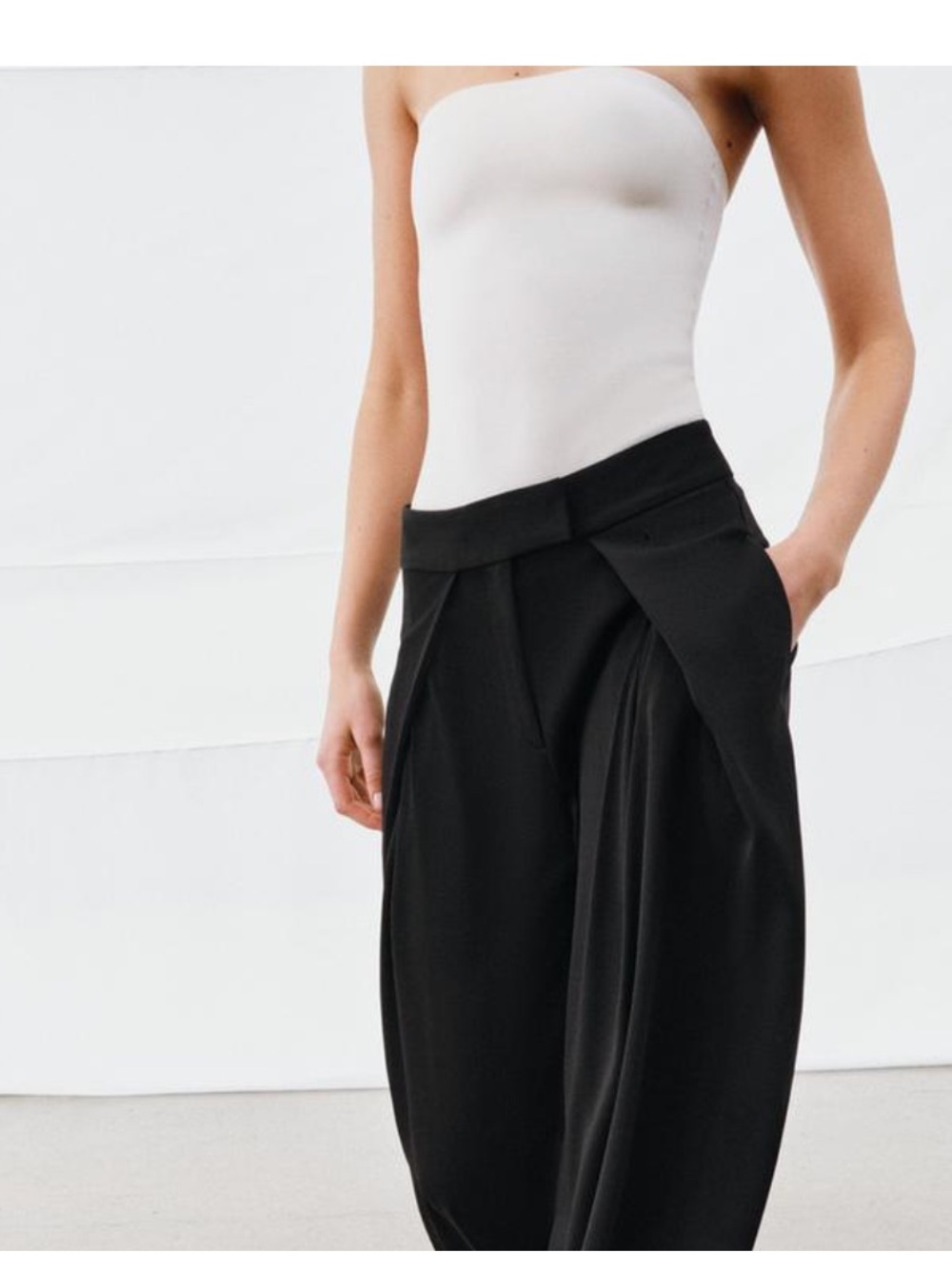 VIRAL NEW ZARA pants with belt loops. Side pockets XS and L 
🚨NO DISCOUNT - Picture 10 of 10